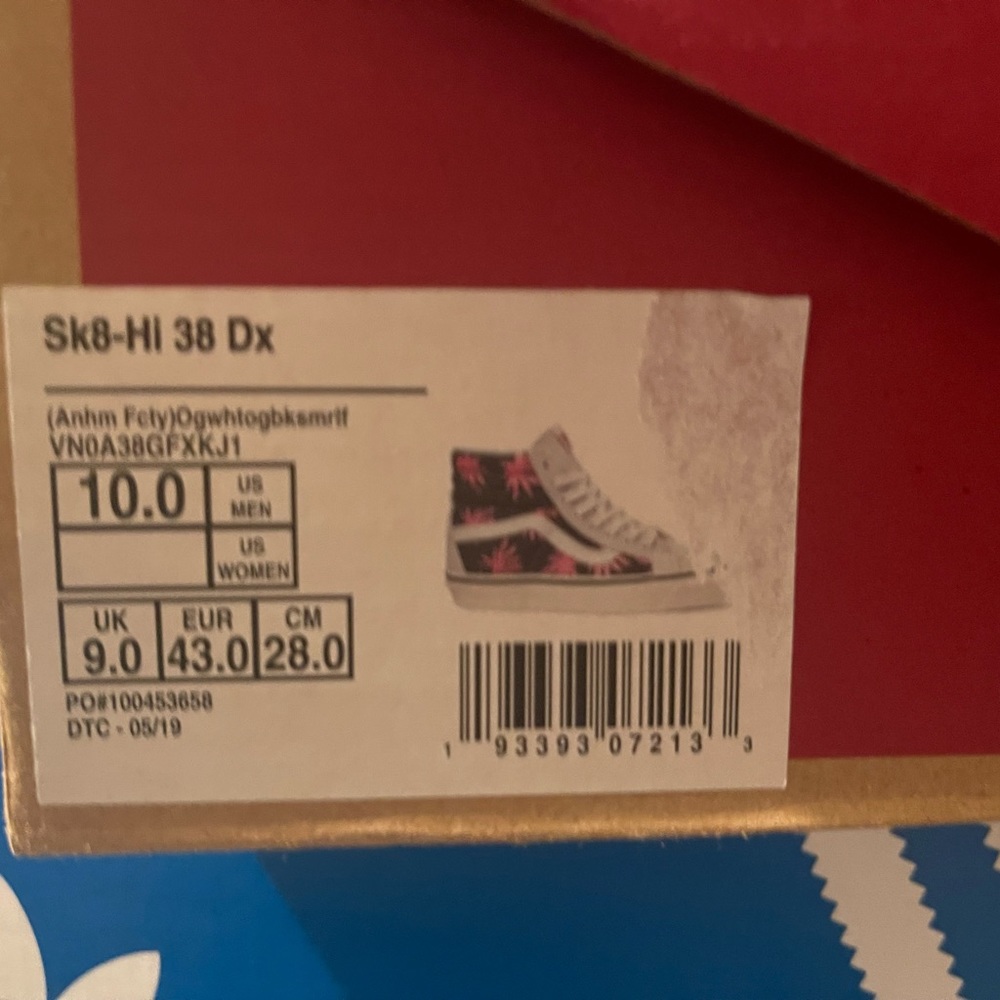 Men’s Vans multi-colored very nice son didn’t fit my loss your gain!! - Picture 4 of 4